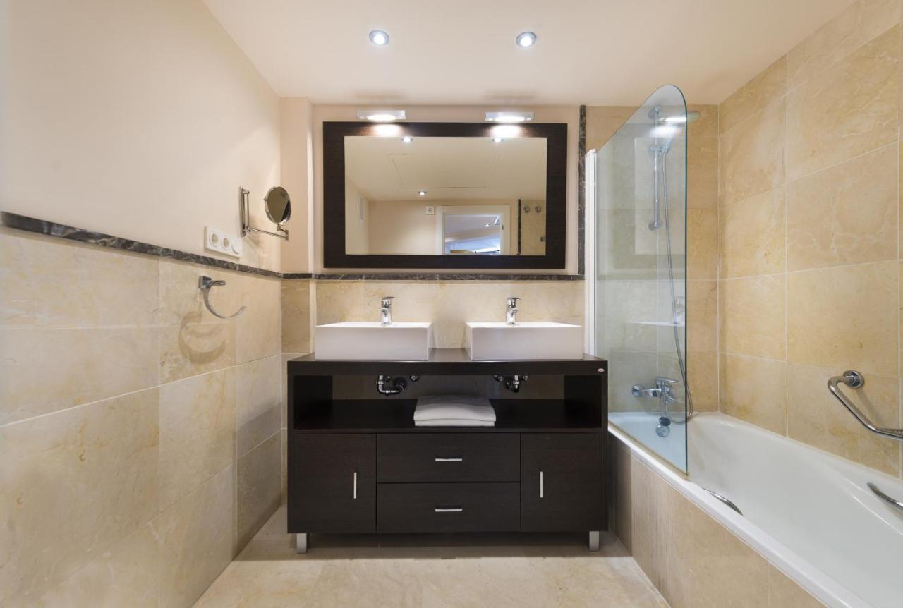 Apartamento De 2 Dormitorios En Torrox Costa ภายนอก รูปภาพ